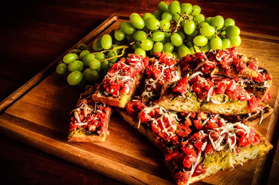 "Mo Betta" Bruschetta – oliveoildefino